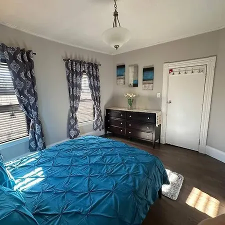 Spacious And Cozy- Near T-Station-Quiet Neighborhood! Malden Exterior photo