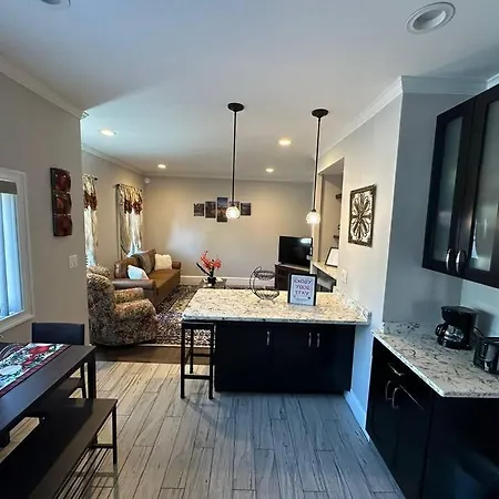 Spacious And Cozy- Near T-Station-Quiet Neighborhood! Malden Exterior photo