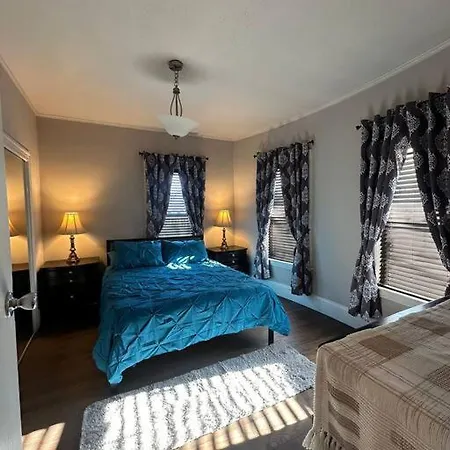 Spacious And Cozy- Near T-Station-Quiet Neighborhood! Malden Exterior photo